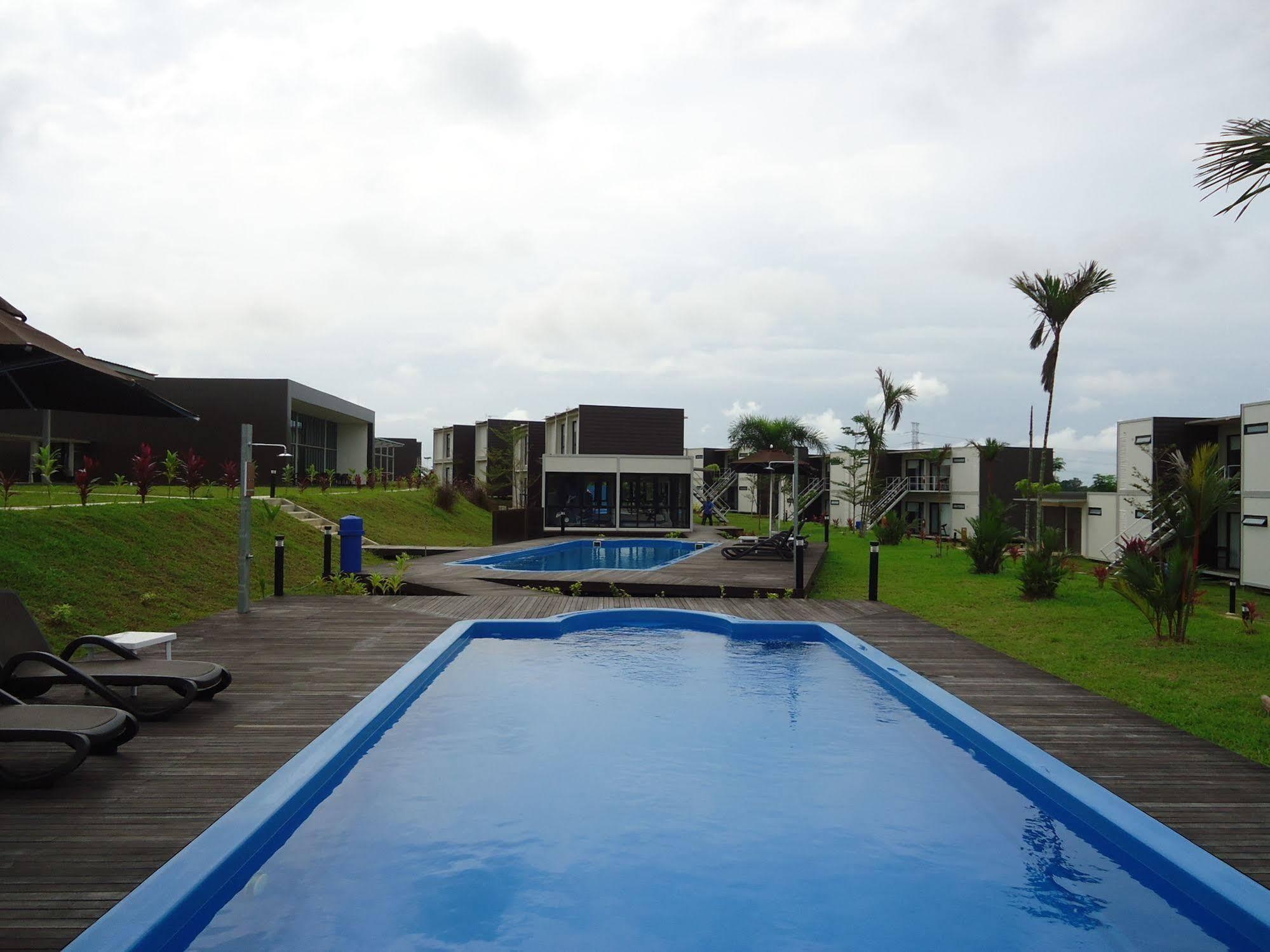 Lakeview Terrace Resort Pengerang Extérieur photo