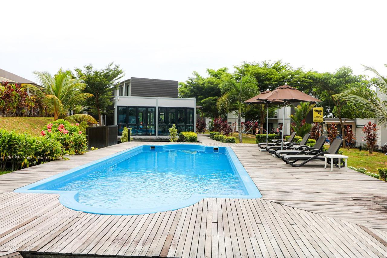 Lakeview Terrace Resort Pengerang Extérieur photo