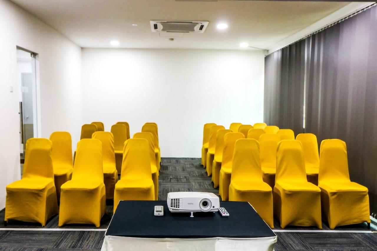 Lakeview Terrace Resort Pengerang Extérieur photo
