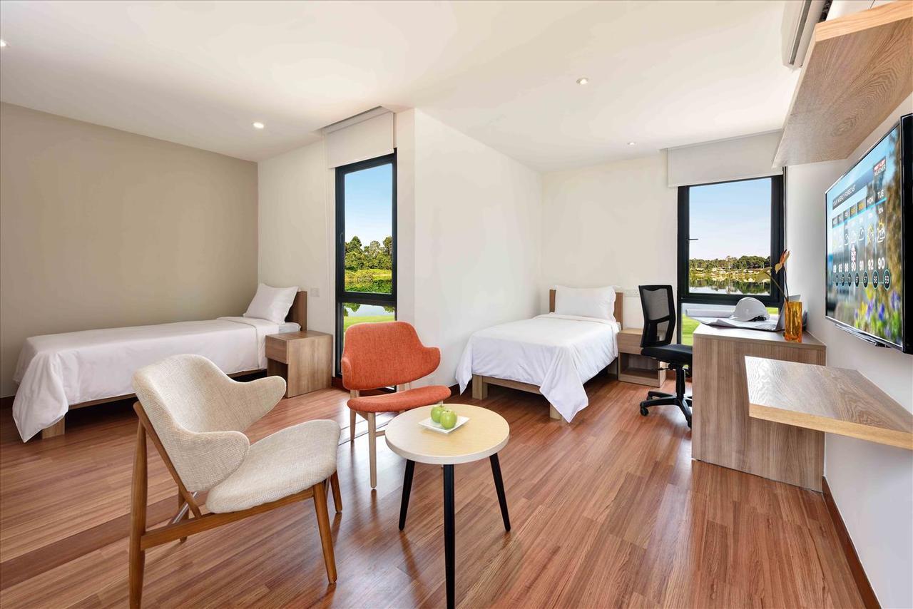 Lakeview Terrace Resort Pengerang Extérieur photo