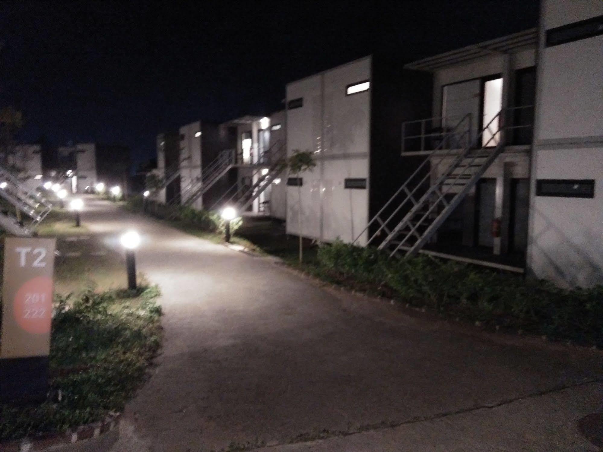 Lakeview Terrace Resort Pengerang Extérieur photo